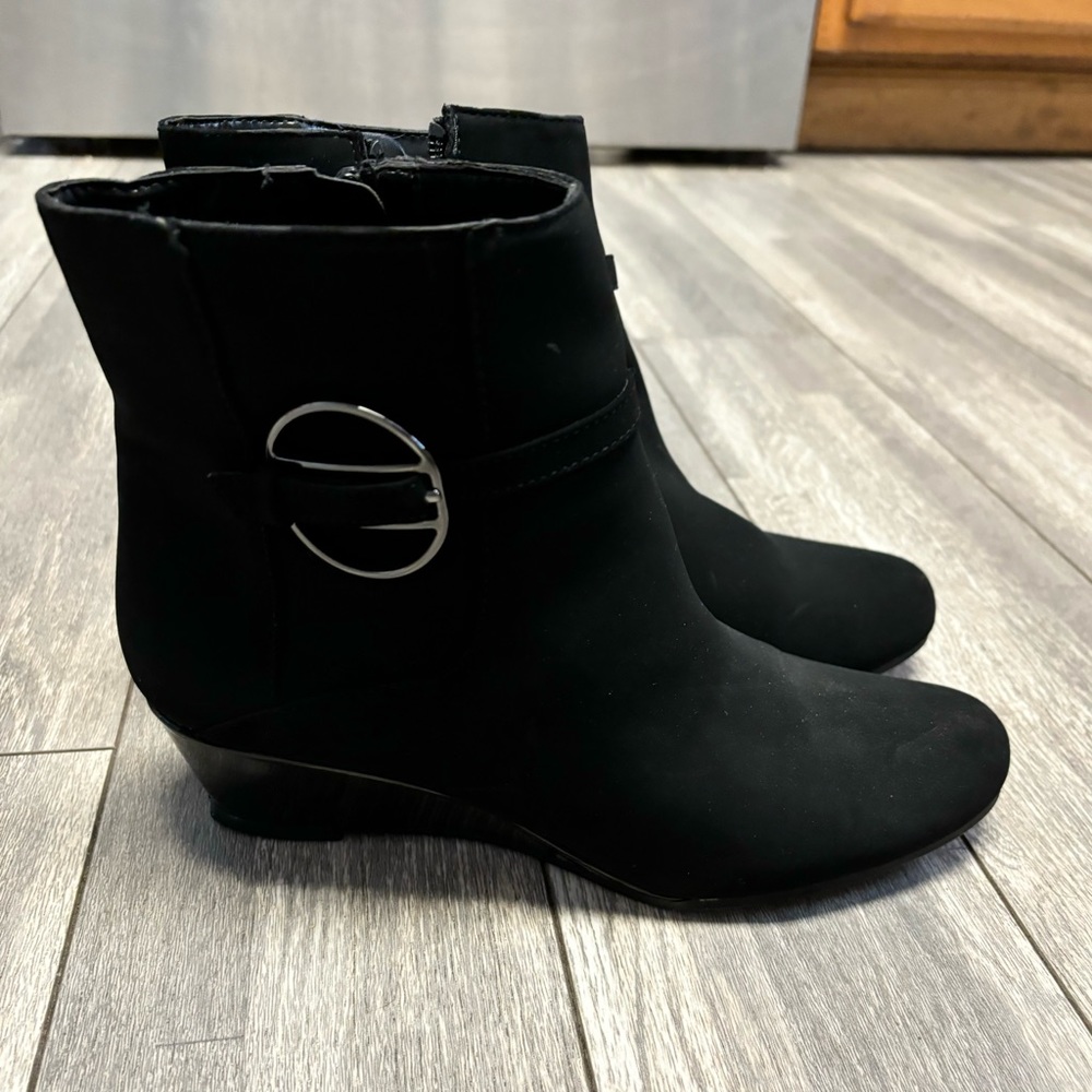 IMPO Black Suede Shoes